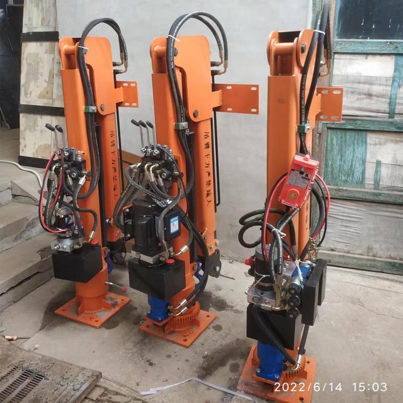 阿克陶县重汽蓝牌随车吊 3.2吨 国六动力强 液压驱动 农用自卸起重机